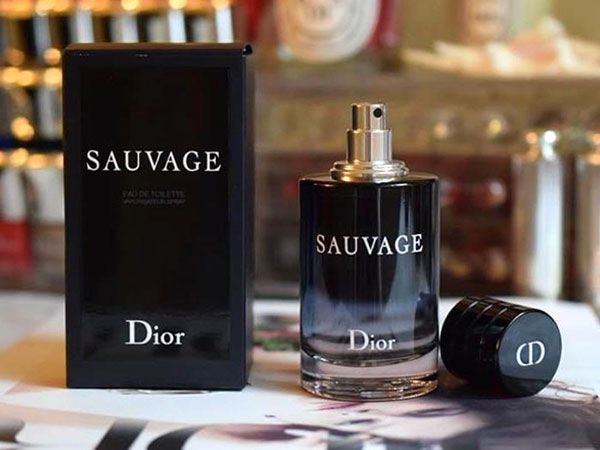 Thiết kế chai nước hoa Dior Sauvage 100ml b&iacute; ẩn, c&aacute; t&iacute;nh